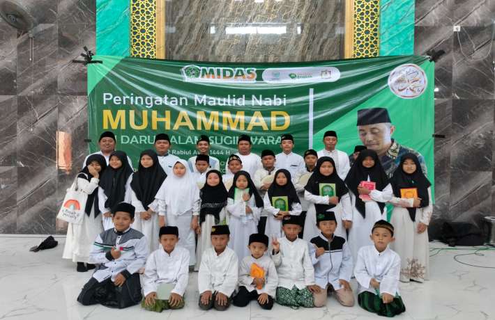 SEKOLAH MI DARUSSALAM GELAR KEGIATAN MAULID NABI MUHAMMAD SAW DI MASJID AL-ABROR